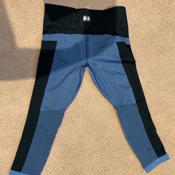 Under Armour Vanish Seamless Crop. NWT! - Picture 6 of 6